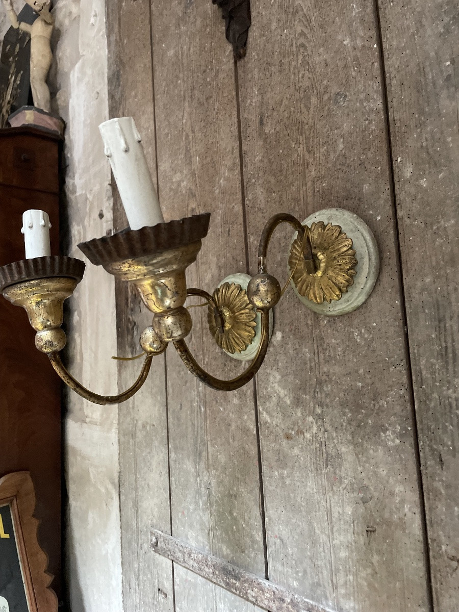 Pair Of Italian Wall Sconces In Gilded Wood And Metal -photo-4