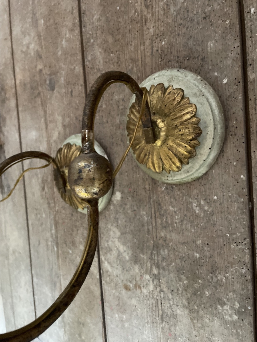 Pair Of Italian Wall Sconces In Gilded Wood And Metal -photo-1