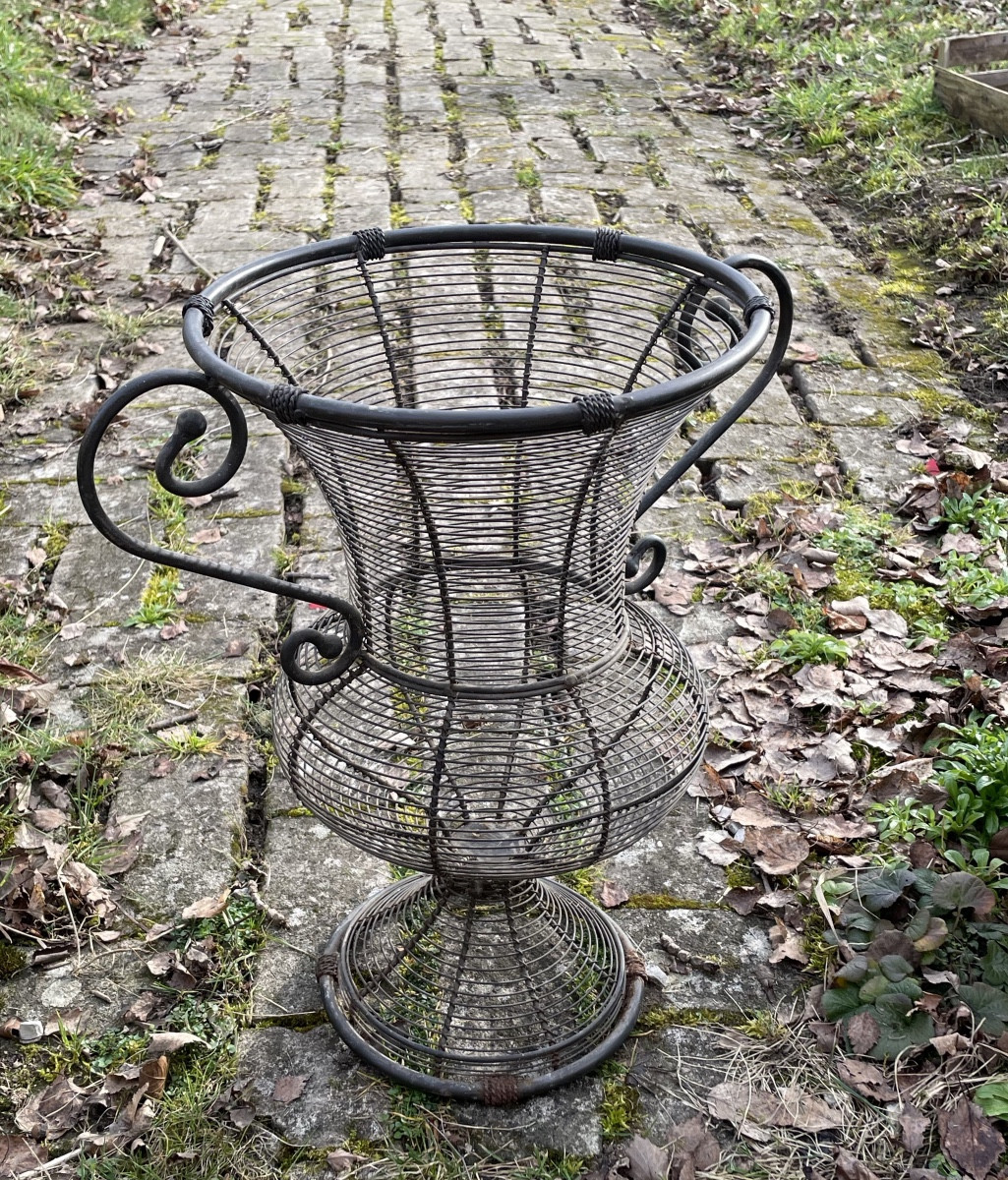 Medicis Wire Garden Vase 