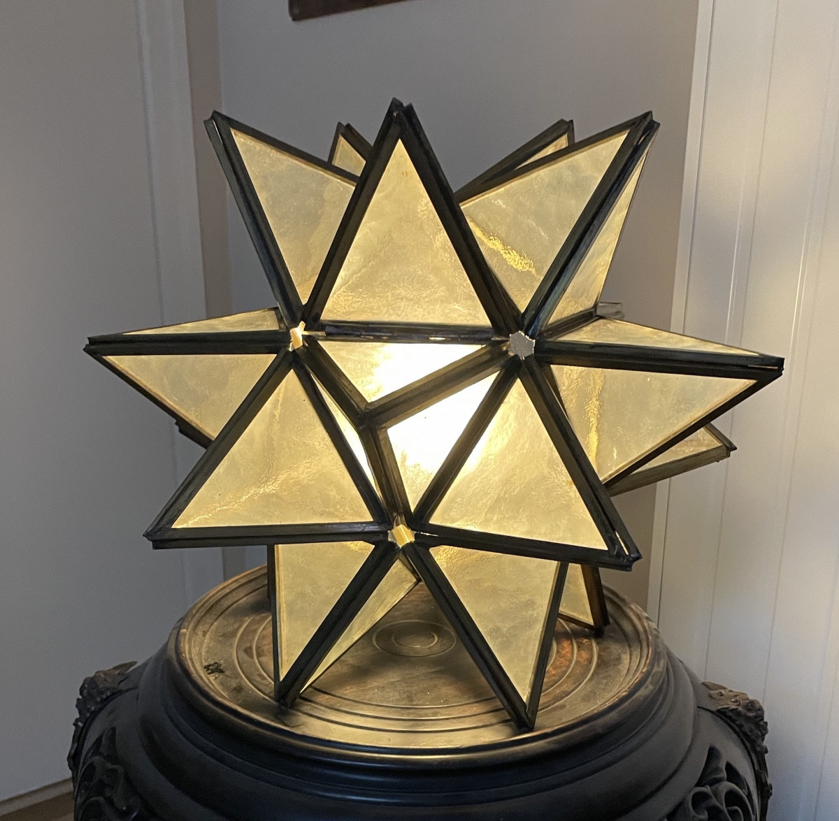 Suspension Étoile ancienne en bronze et verre Cathedrale 