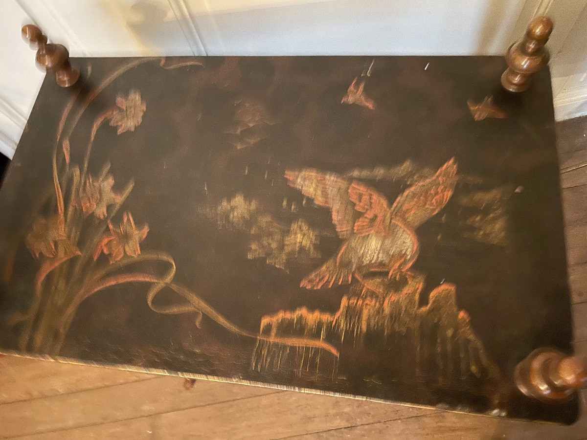 Table volante aux plateaux de laque -photo-3