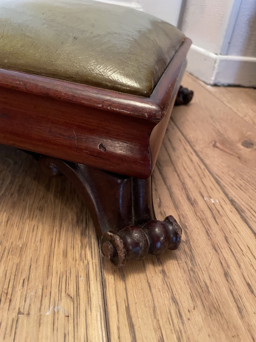 English Mahogany And Green Leather Footrest-photo-1