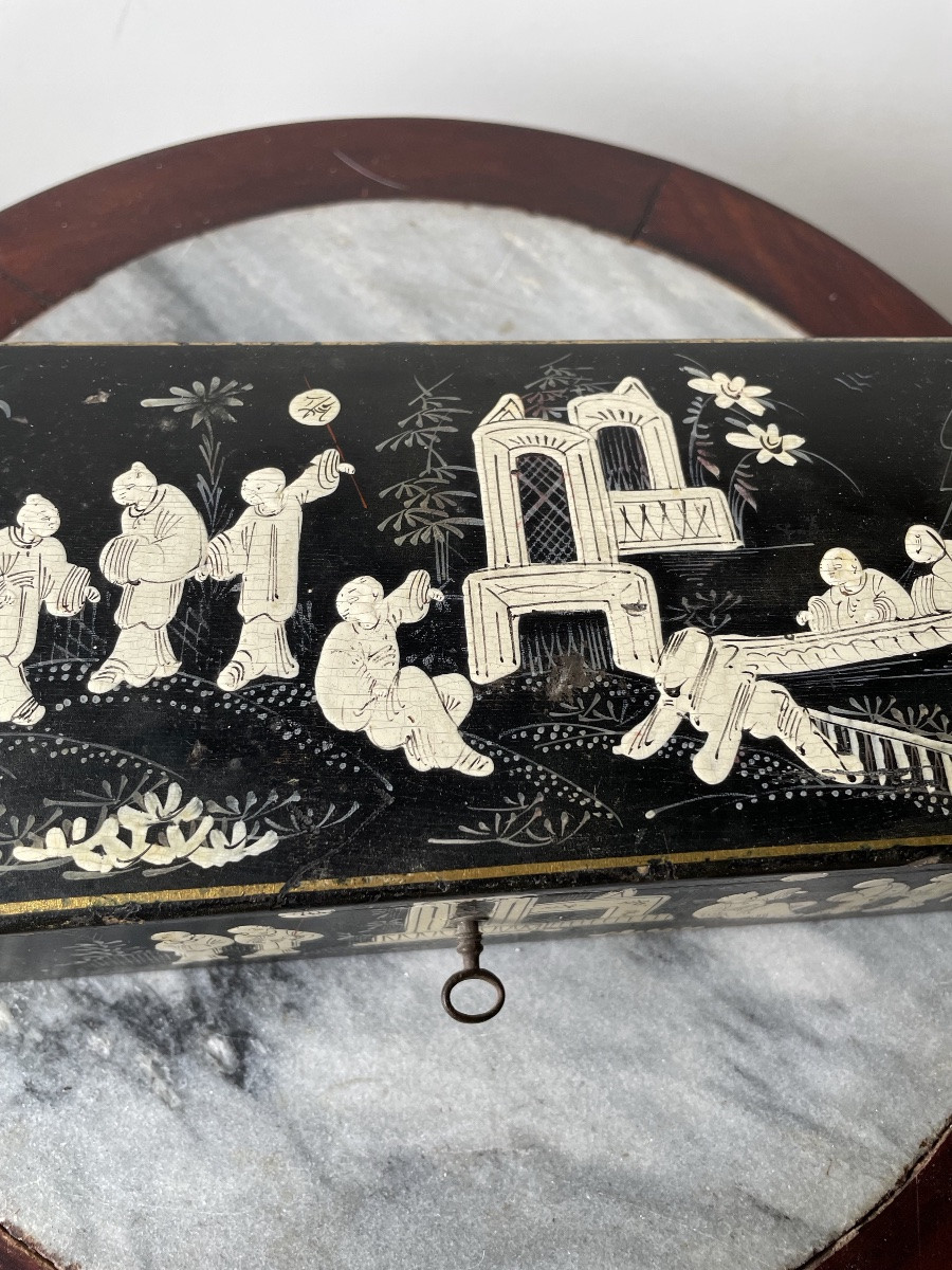 Glove Box With Chinoiserie Decoration-photo-2