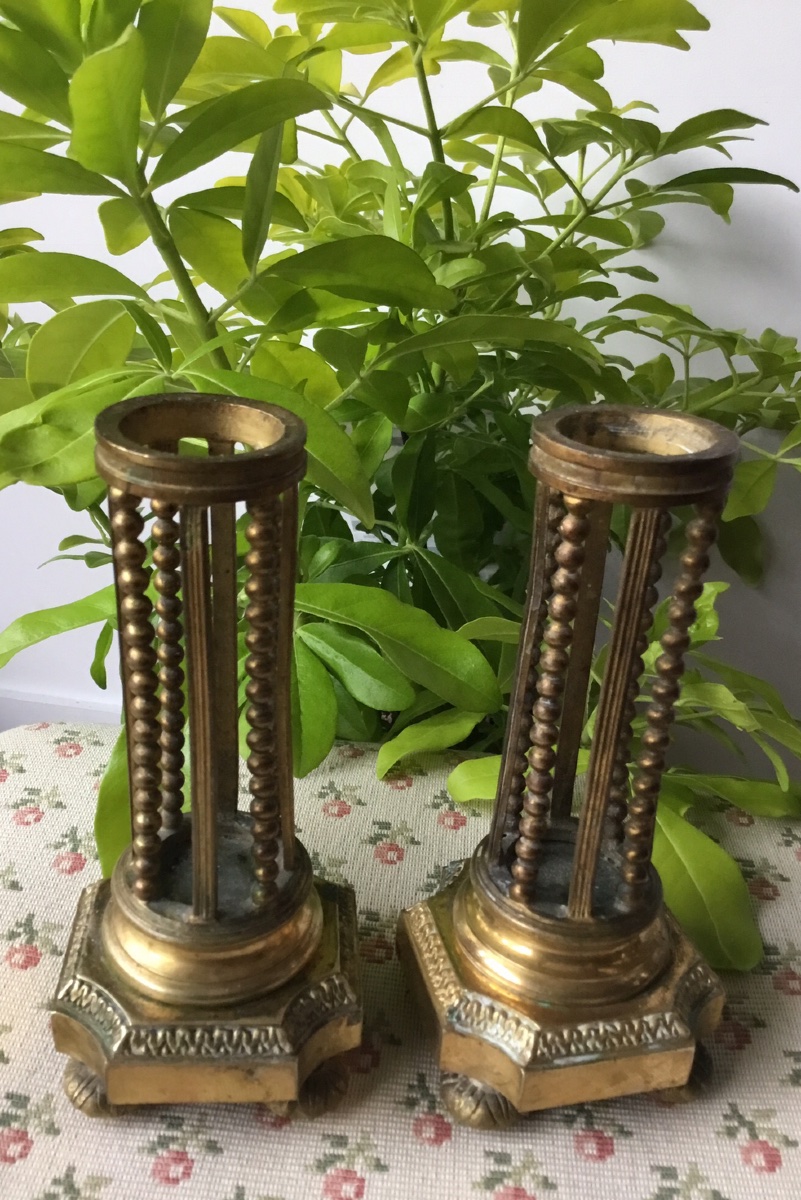 The Pair Of Small Louis XVI Style Openwork Torches-photo-3