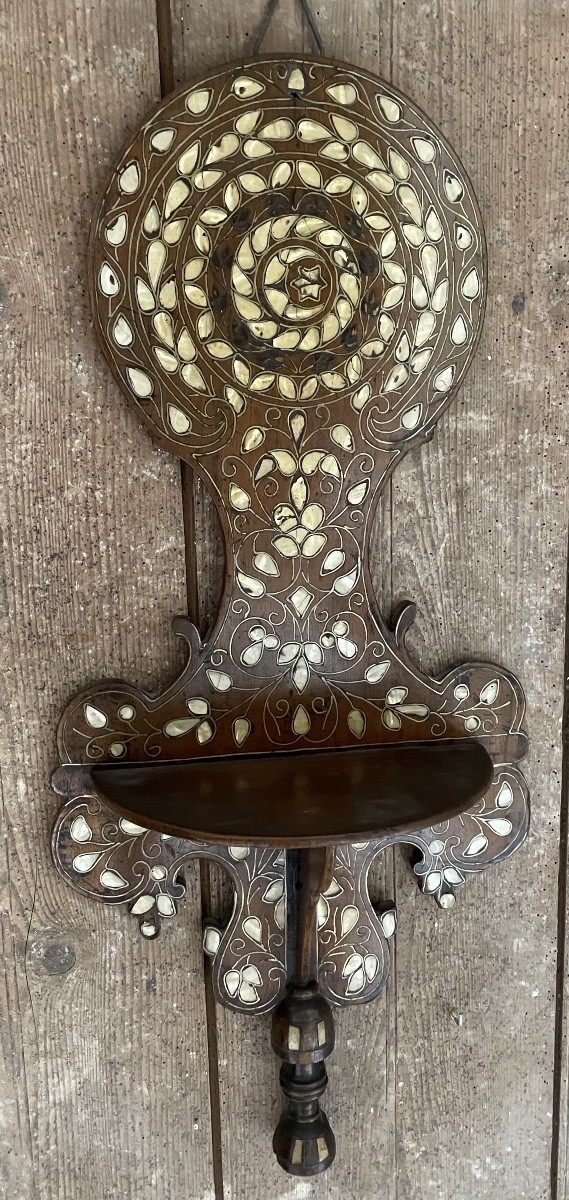 Un porte-turban ou Kavukluk ottoman
