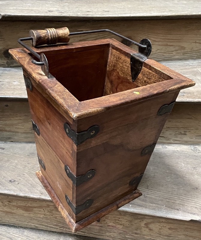 Wastepaper Basket