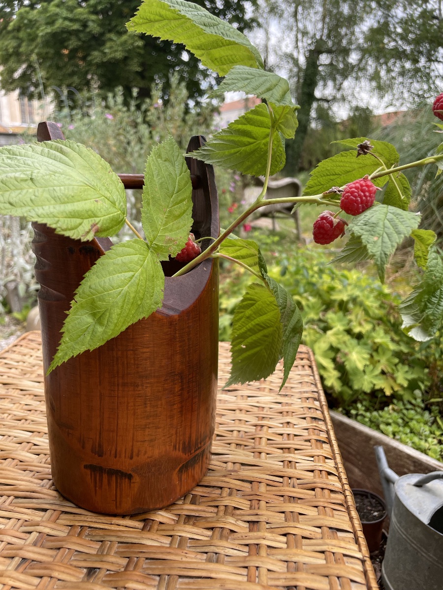 Ikebana Vase In Carved Bambou-photo-5