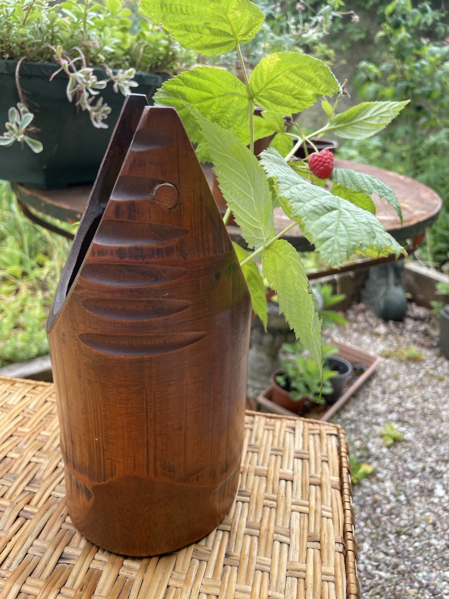 Ikebana Vase In Carved Bambou-photo-7