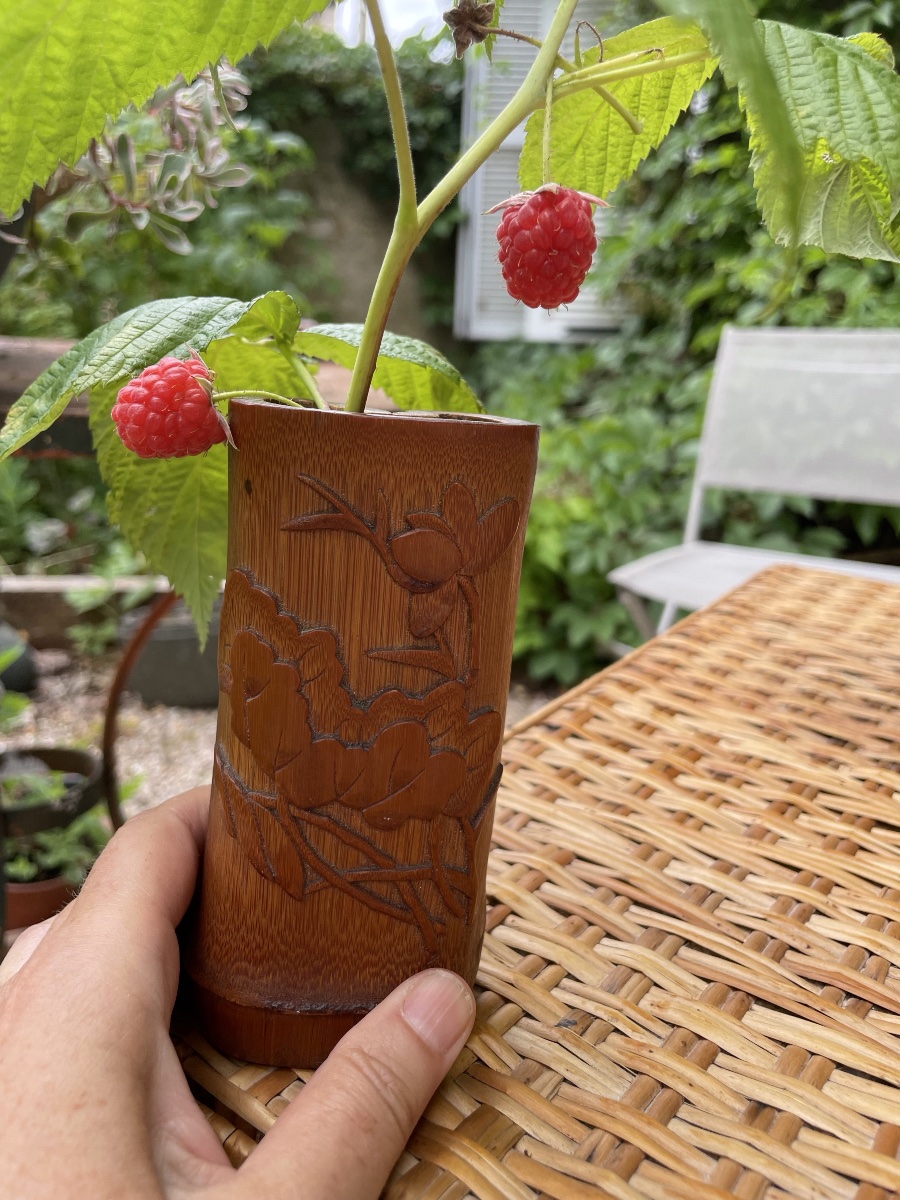 Petit vase à ikebana sculpté -photo-3