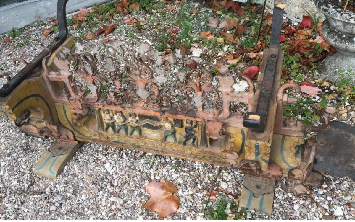 ESSIEU DE CHARRETTE SICILIENNE EN BOIS ET FER FORGÉ SCULPTÉ MONTE EN TABLE-photo-4