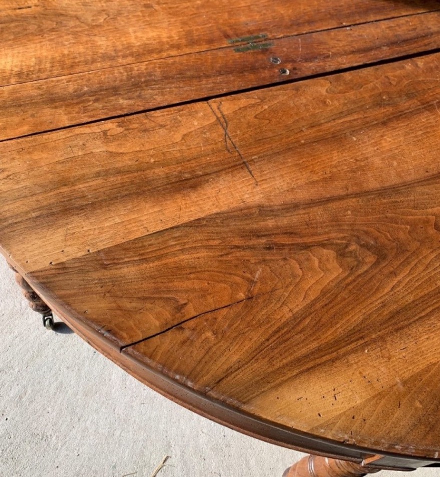TRÈS GRANDE TABLE DE SALLE À MANGER NOYER 8 PIEDS (163 CM DE DIAMETRE)-photo-8