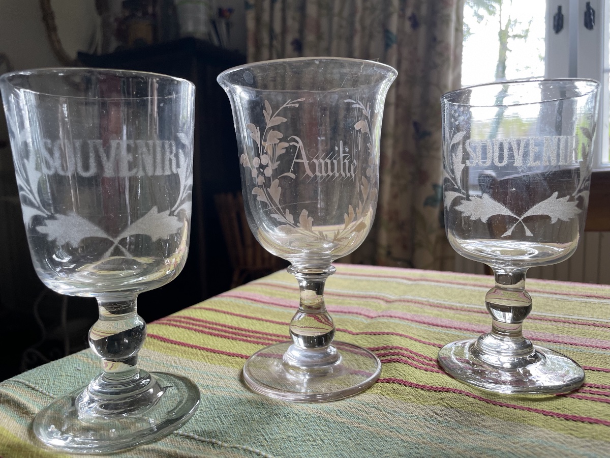 The 3 Glasses Of Friendship And Remembrance -photo-2