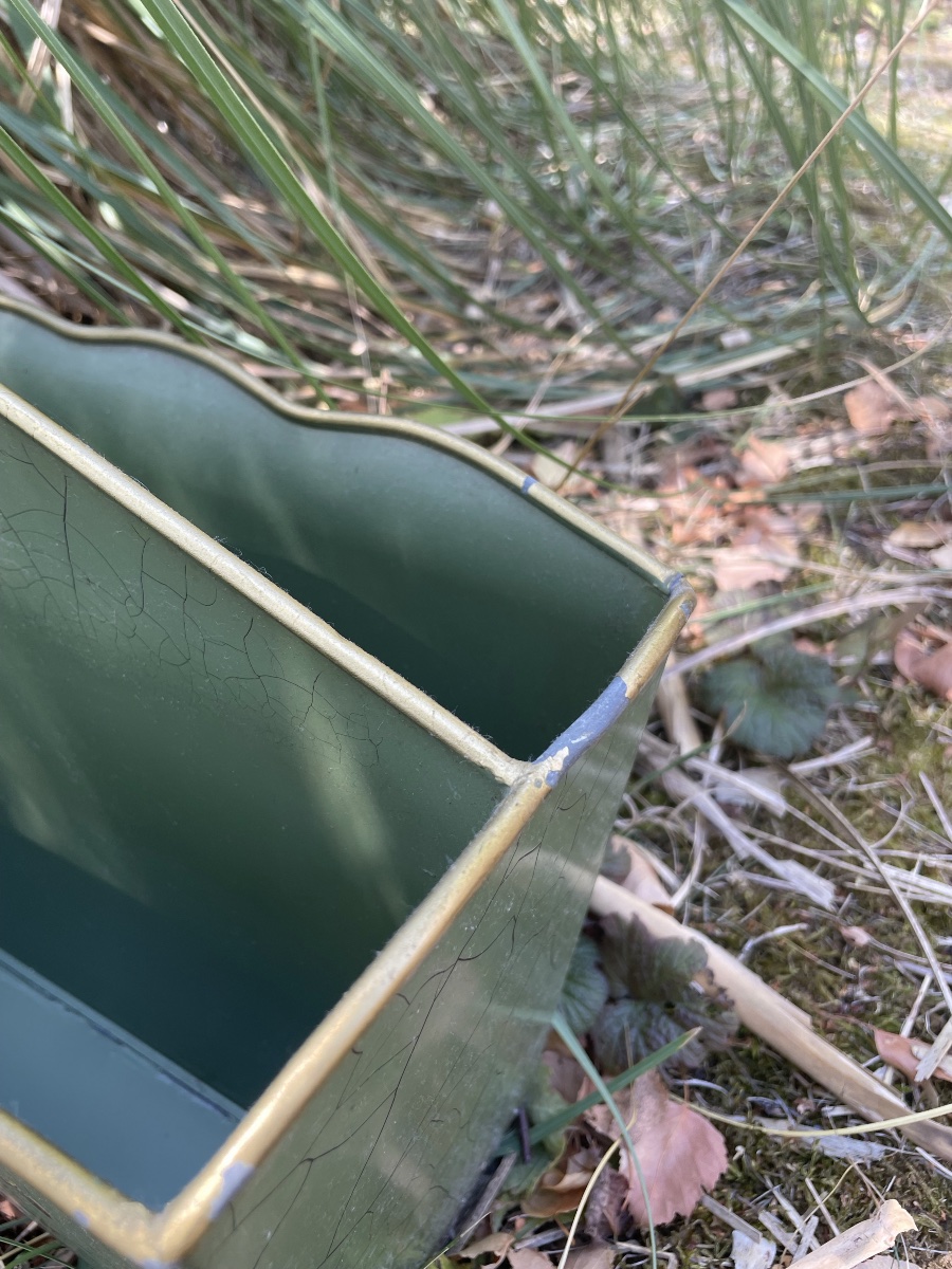 Lacquered Sheet Metal Magazine Rack -photo-3