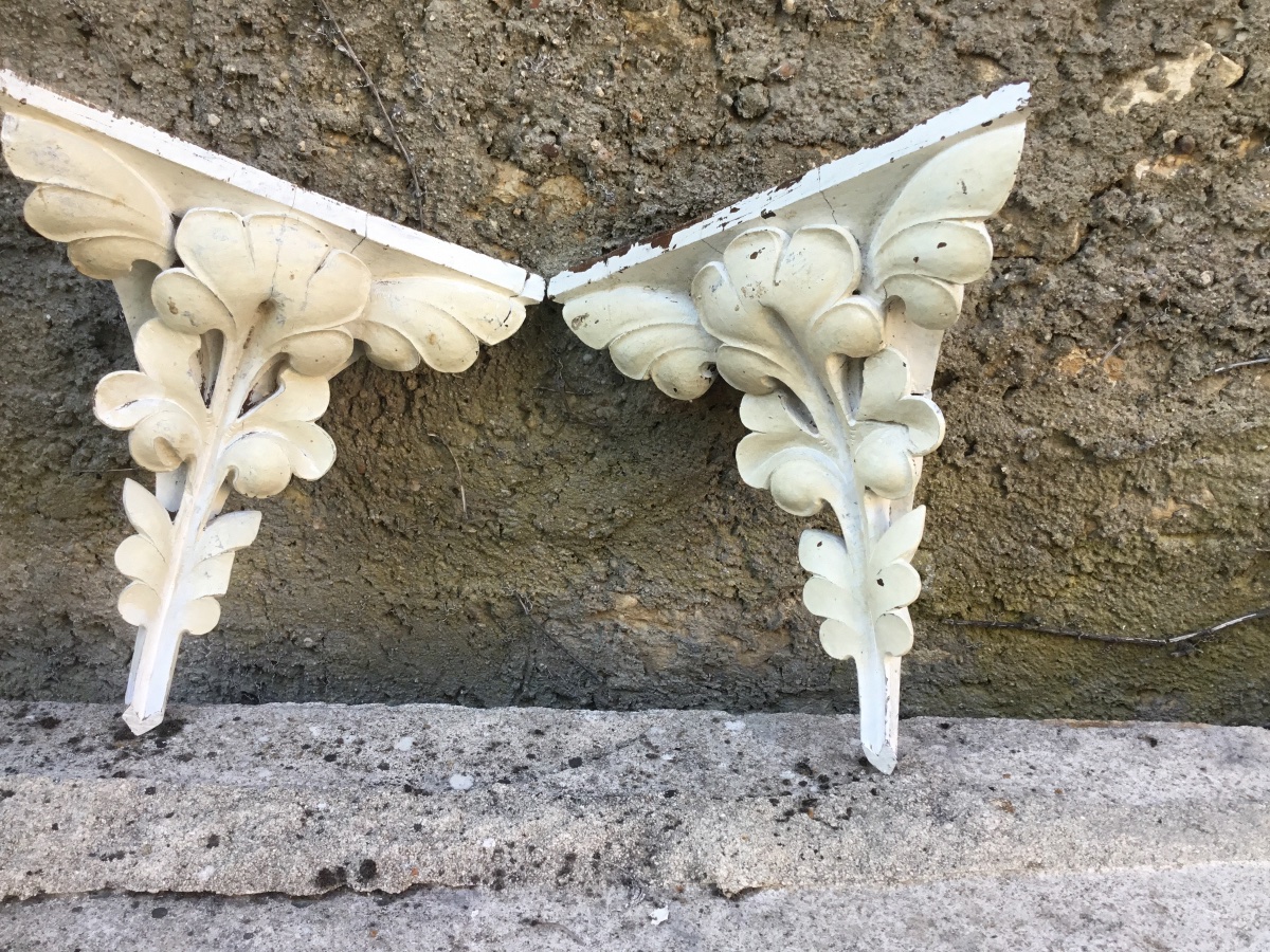 La paire de petites consoles d’angle Art Nouveau -photo-1