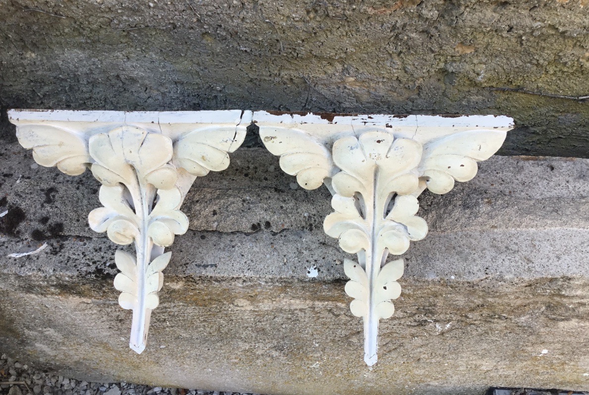 La paire de petites consoles d’angle Art Nouveau -photo-2