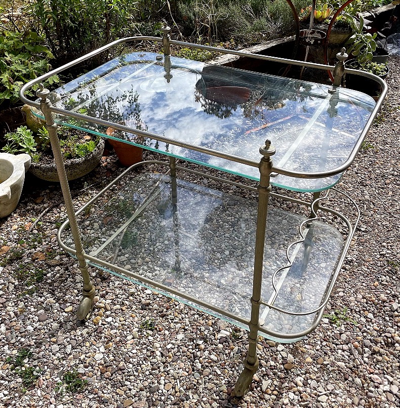 Table Servante , desserte en métal argenté et plateaux de verre 