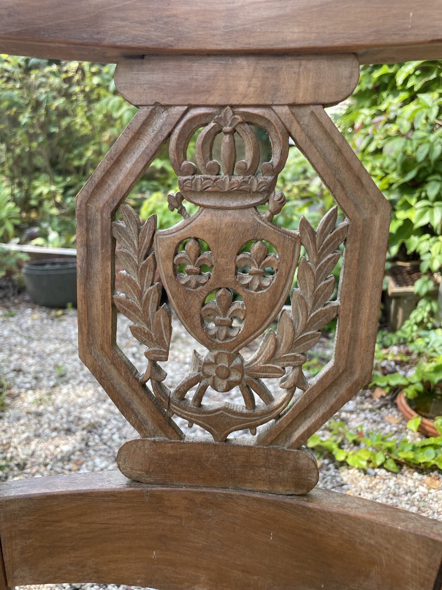 La paire de chaises couronne et fleurs de lys -photo-3