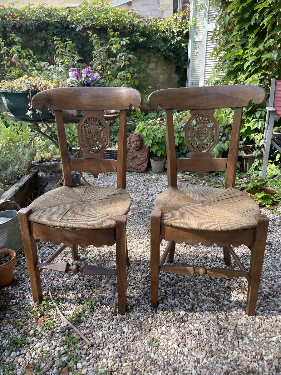 La paire de chaises couronne et fleurs de lys -photo-8