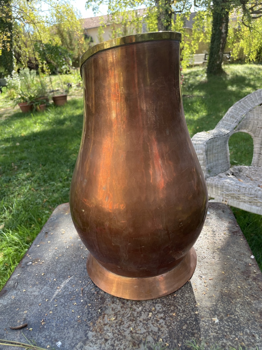 Imposing Copper Pitcher With A Double Patina -photo-2