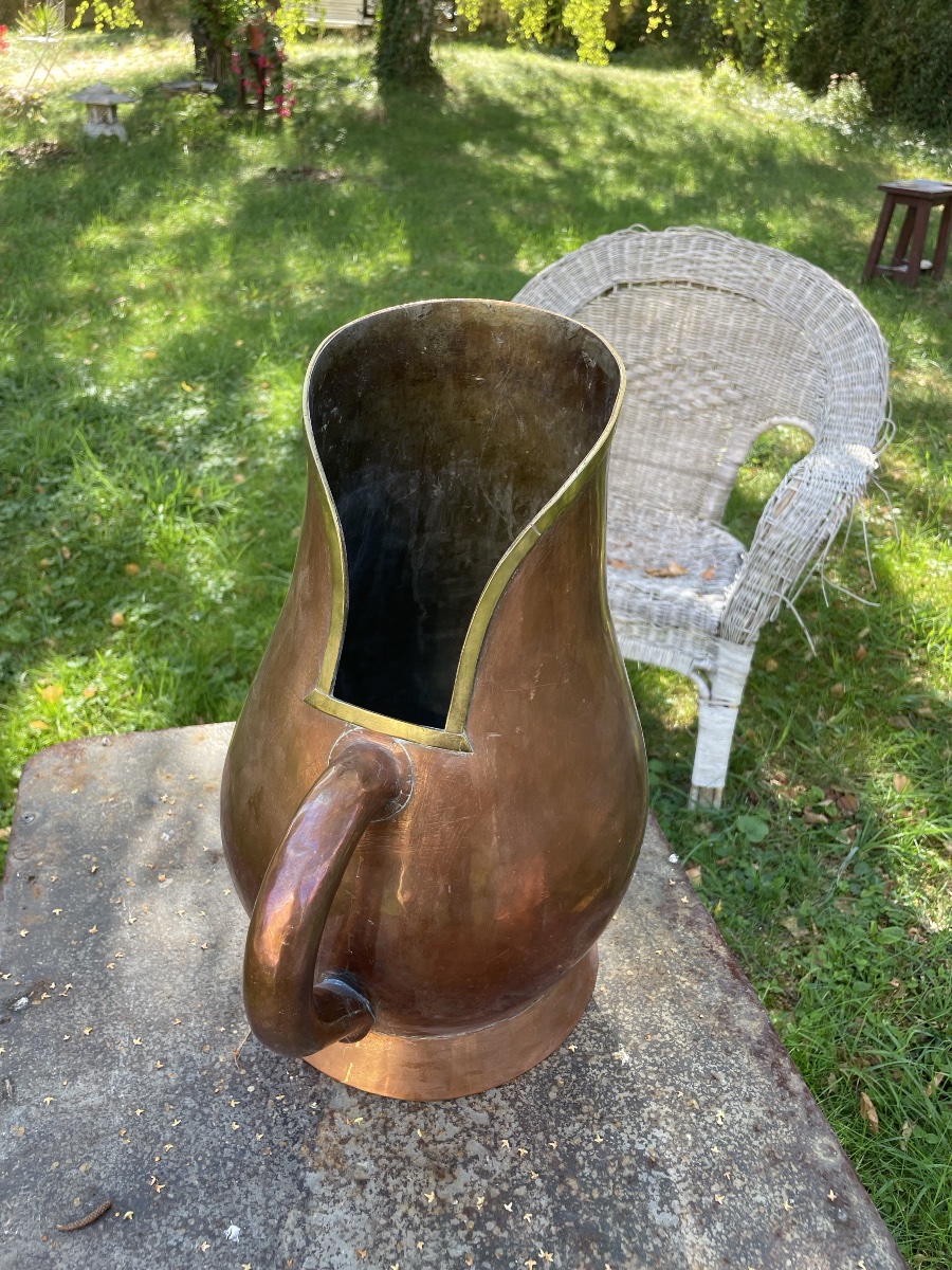 Imposing Copper Pitcher With A Double Patina -photo-4