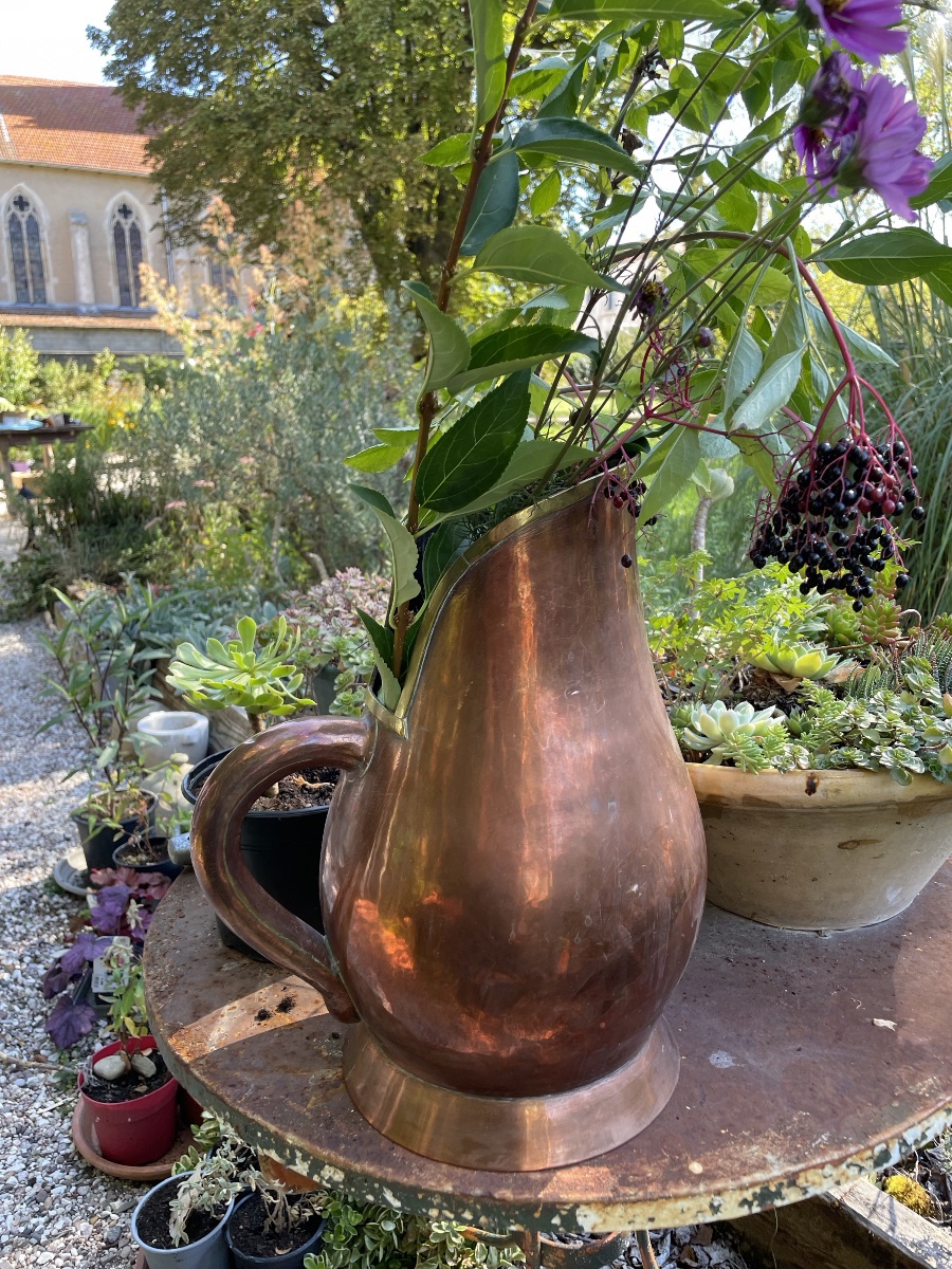 Imposing Copper Pitcher With A Double Patina -photo-1