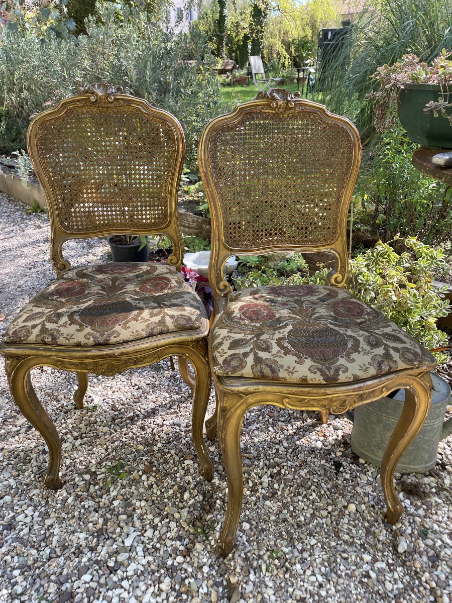 La paire de chaises en bois doré -photo-1