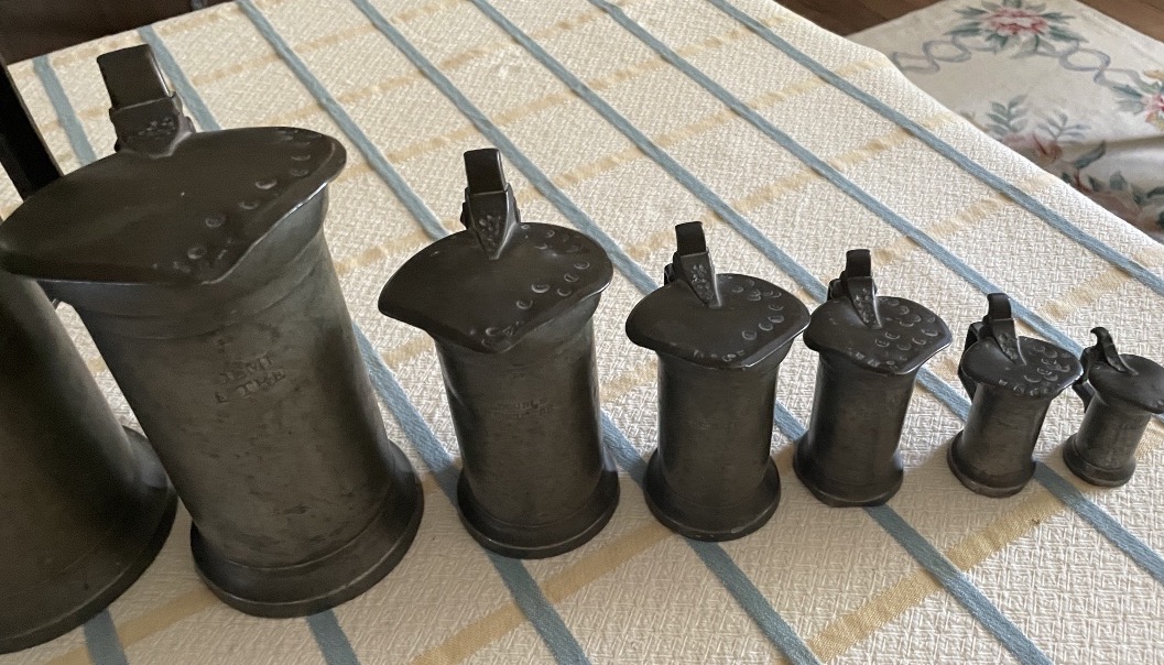 La série complète de 8 mesures en étain , datées 1806-photo-2