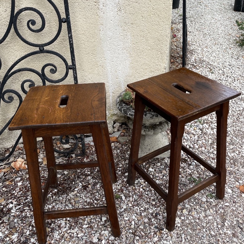 La paire de tabourets d’atelier 
