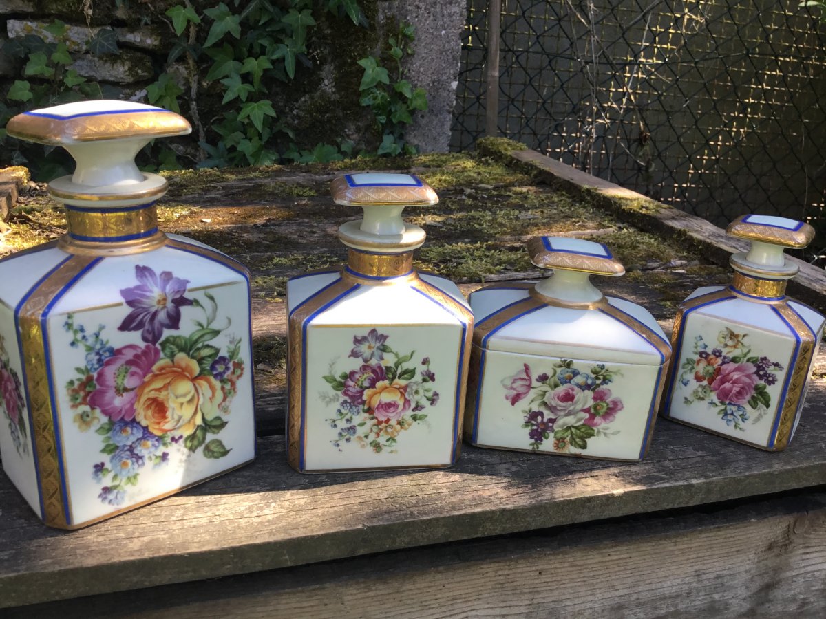 Flowery Toilet Service In Limoges Porcelain-photo-2