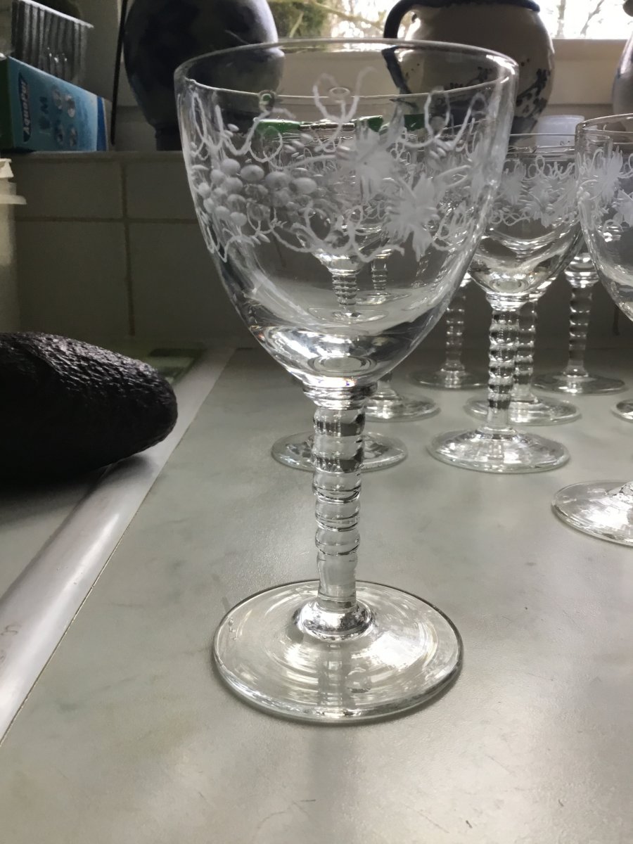 Suite Of 11 Cut And Engraved Crystal Glasses Nineteenth-photo-1