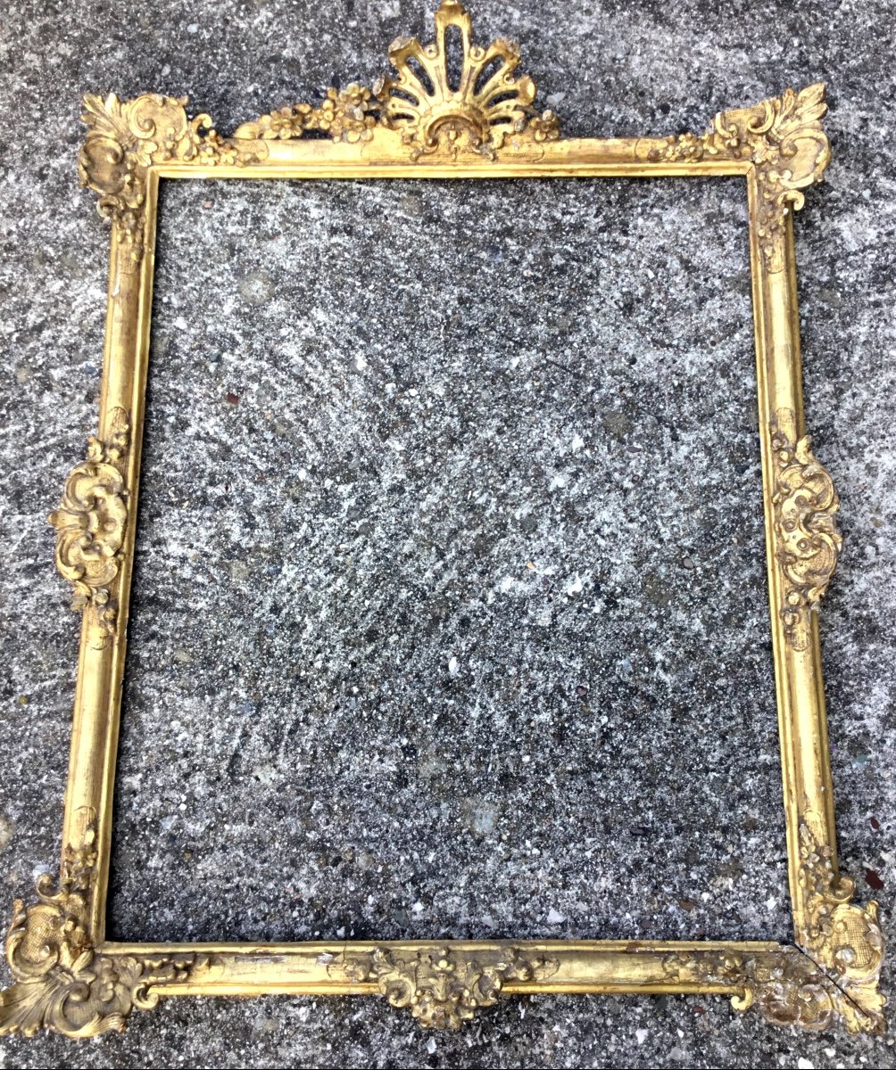 Large 17th Century Frame, Louis XIV, In Carved And Gilded Wood.