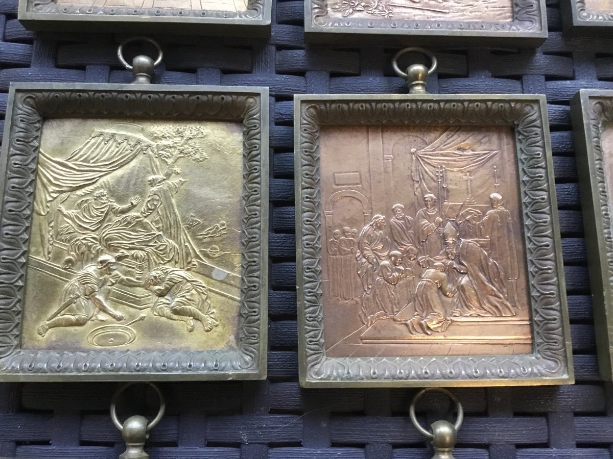 Suite De 18 Plaques Religieuses En Bronze Encadrées -photo-3