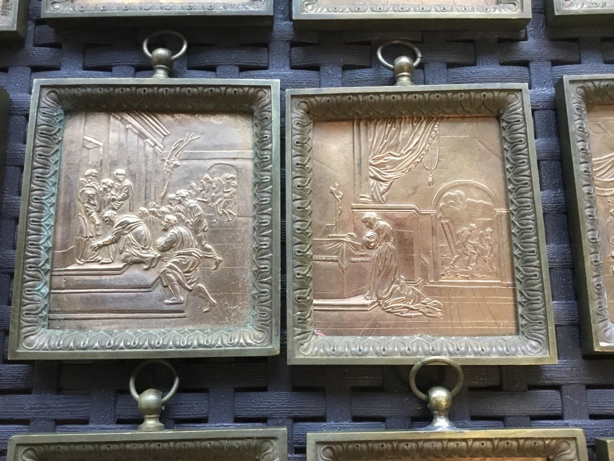 Suite De 18 Plaques Religieuses En Bronze Encadrées -photo-4