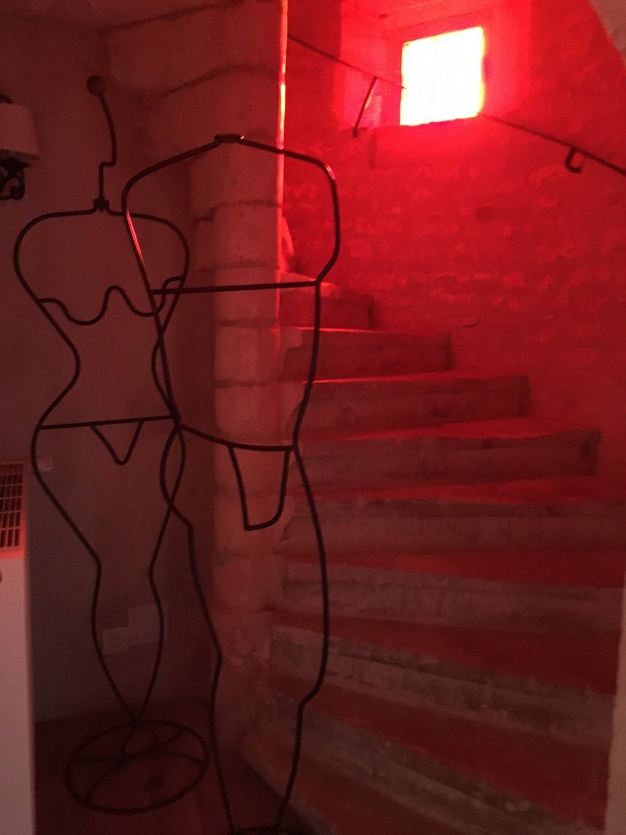 Couple Häpen Wire Steel Valets By Ehlén Johansson-photo-7