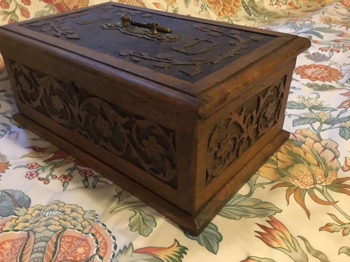 Art Nouveau Carved Wooden Box-photo-7