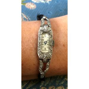 Montre De Dame Art Deco En Platine Diamants