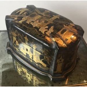 Chinese Tea Box In Lacquered Wood And Gold Painted Decor