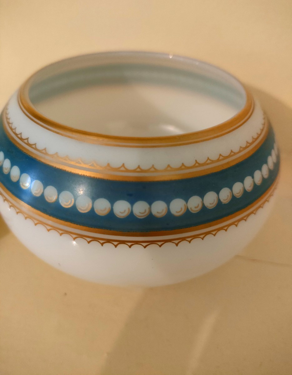 White Opaline Water Glass With Napoleon III, Blue And Gold Decor, Restored Tray-photo-2