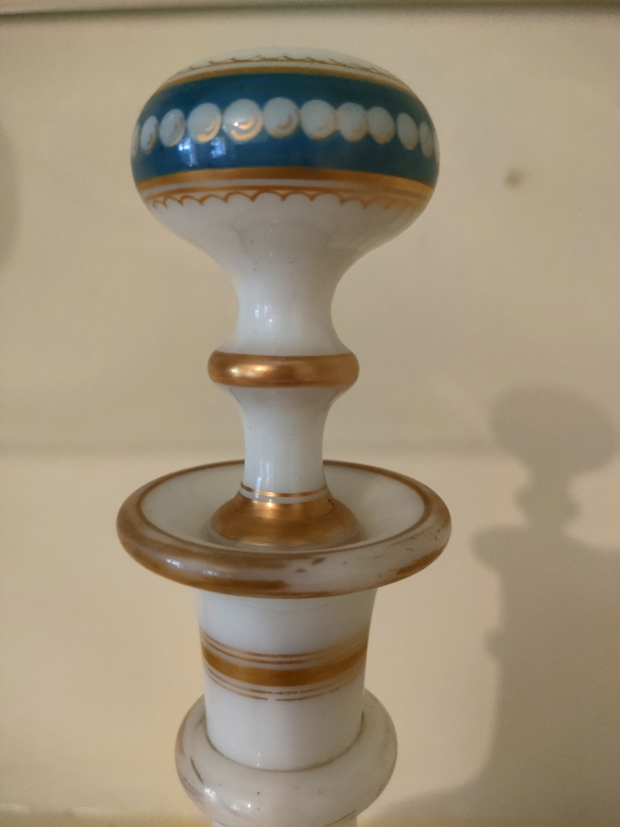 White Opaline Water Glass With Napoleon III, Blue And Gold Decor, Restored Tray-photo-3