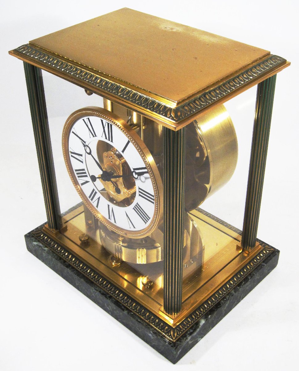Pendule Atmos Jaeger-LeCoultre, modèle Vendôme. Socle marbre. 1963.