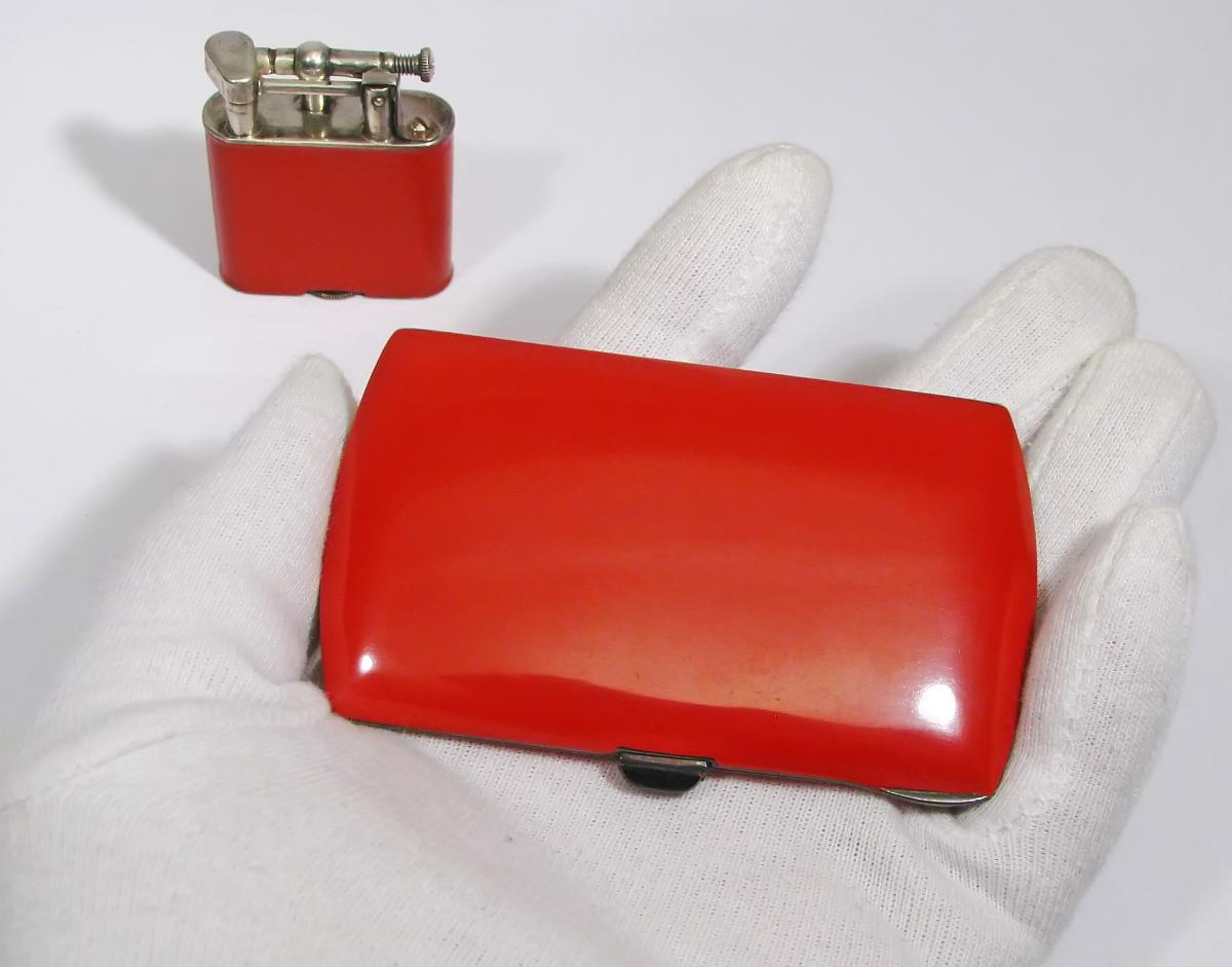 Ensemble Dunhill, Briquet Et étui à Cigarettes En Argent Laqué Corail. 1926-photo-3