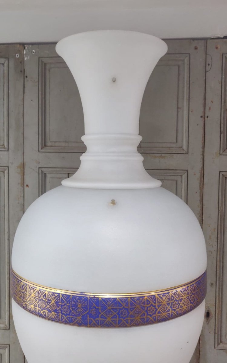 Grand Vase En Opaline Blanche à Décor Oriental Pour le Marché Turc-photo-2