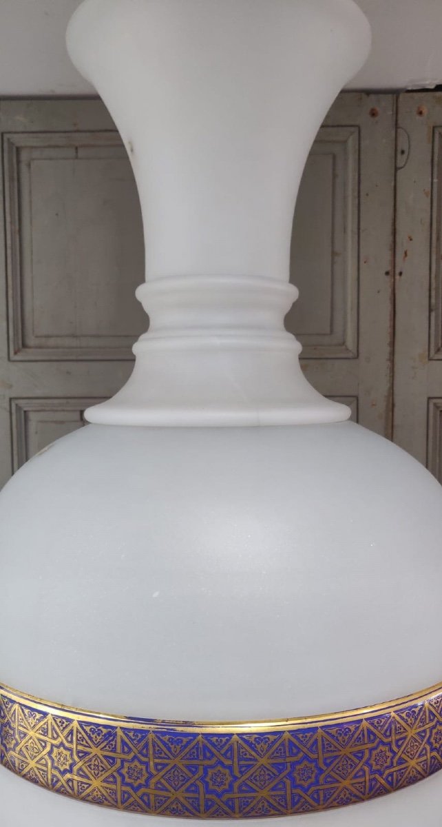 Large White Opaline Vase With Oriental Decor For The Turkish Market-photo-4