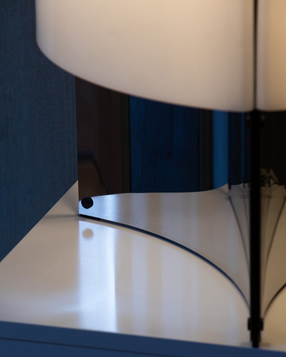 Massimo Vignelli, Lampe à poser modèle  526/P-photo-3