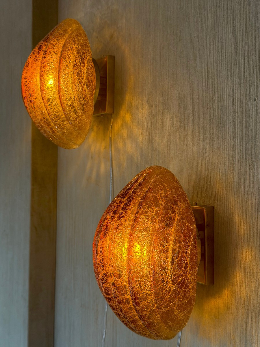 Paire d'appliques en verre de Murano ambré, années 40