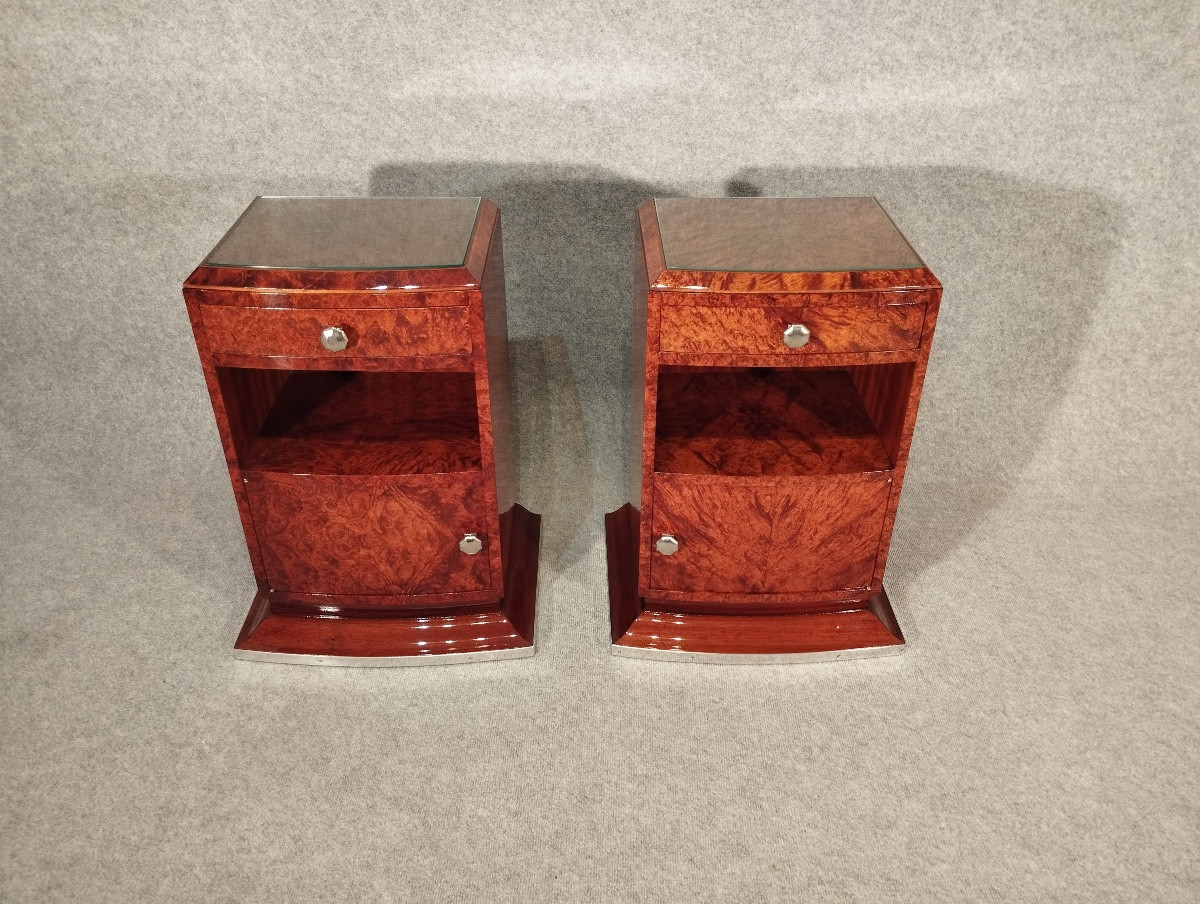 Paire de chevets Art Déco vers 1930 en Loupe de Thuya