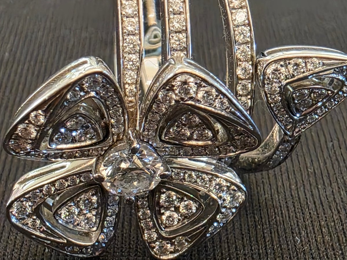 "fiorever" Ring Of The House Of Bvlgari In 18k White Gold And Diamonds-photo-2