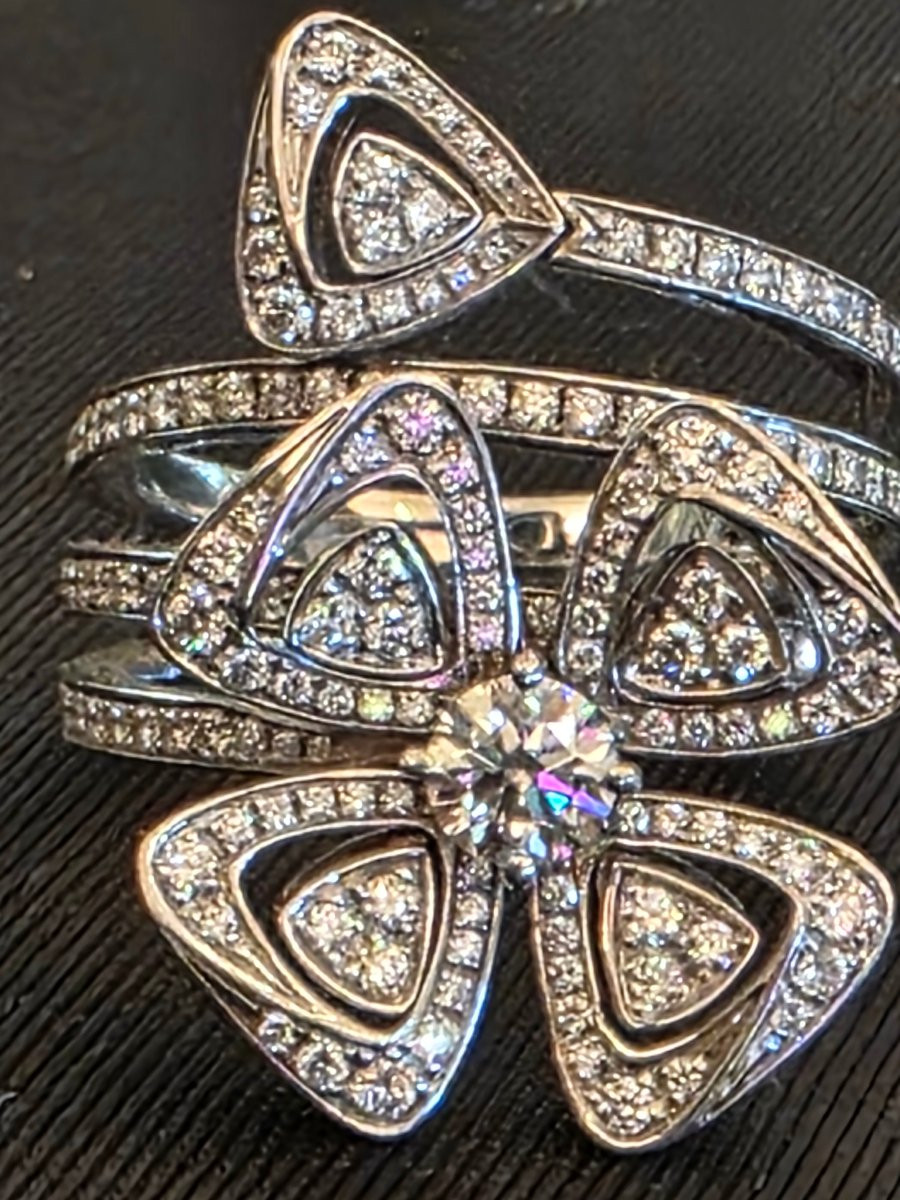 "fiorever" Ring Of The House Of Bvlgari In 18k White Gold And Diamonds-photo-8