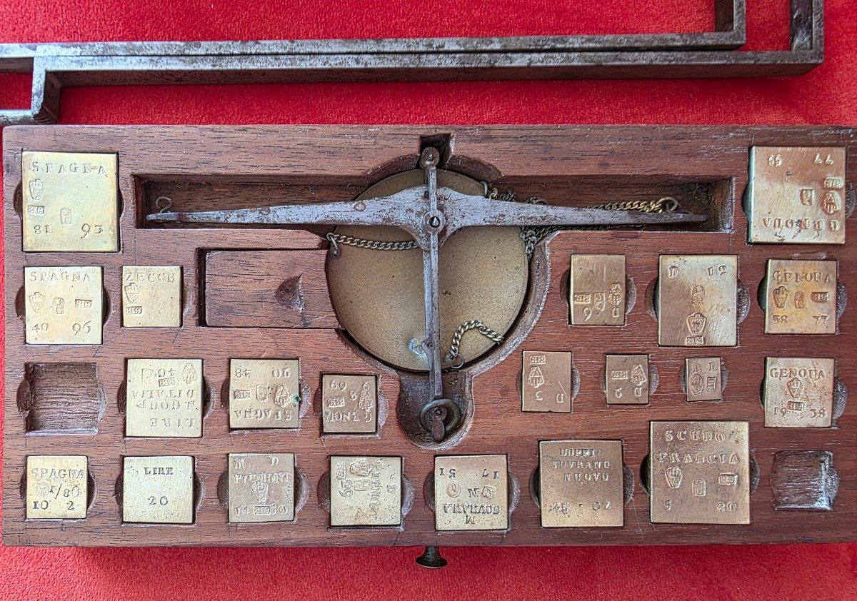 Important Italian Money Changer's Balance With Hallmarks – Late 18th Or Early 19th Century-photo-4