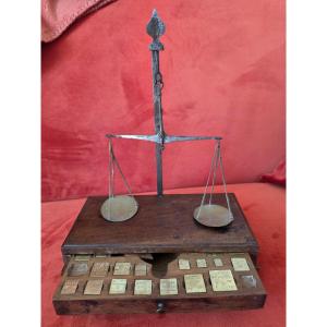 Important Italian Money Changer's Balance With Hallmarks – Late 18th Or Early 19th Century